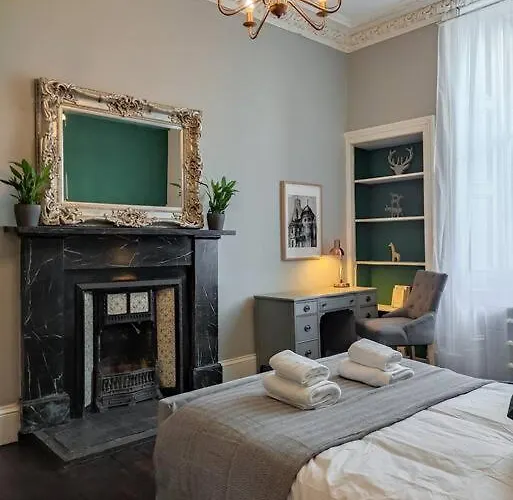 Beautiful Georgian New Town 2 Bed 公寓 *