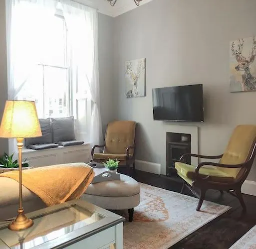 Beautiful Georgian New Town 2 Bed * Edinburgh