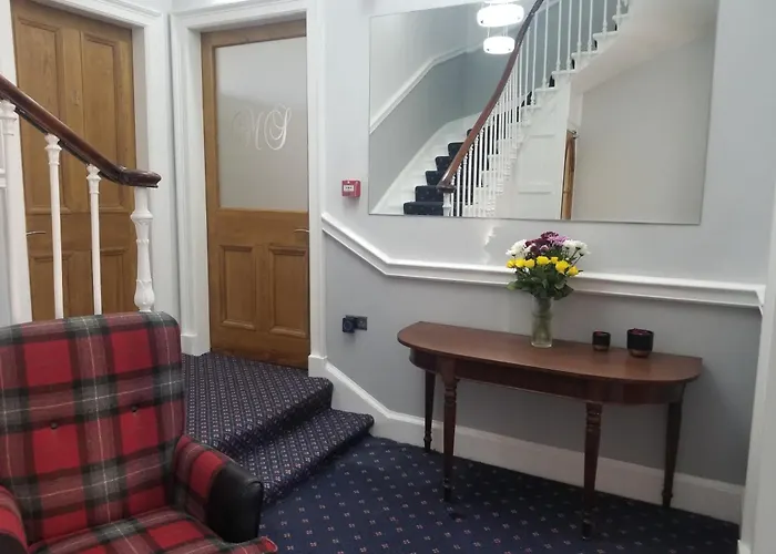 Mayfield Guest house 3*