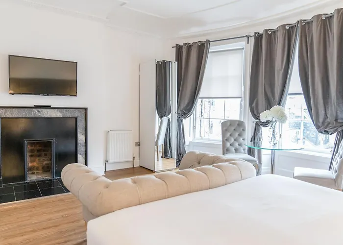 Castle Апарт-отель