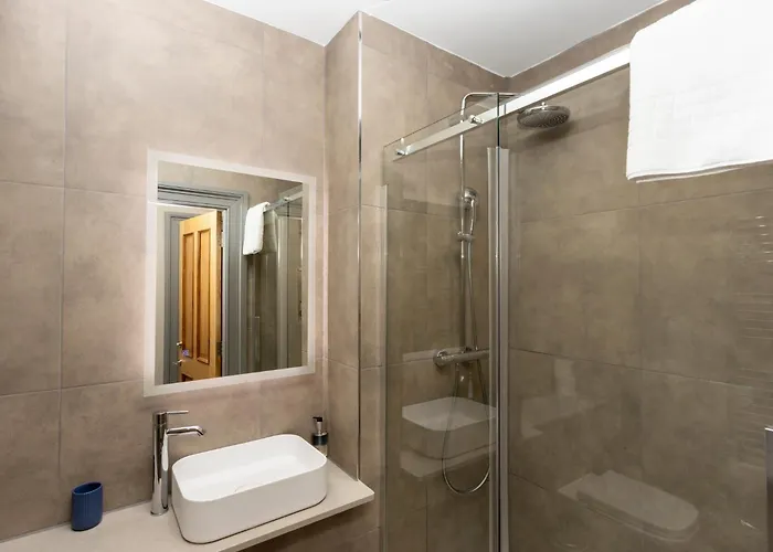 Aparthotel Mono New Town 3*