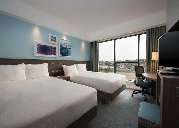 Hotel Hampton By Hilton West End