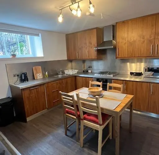 Boyds Entry Flat Old Town Apartment