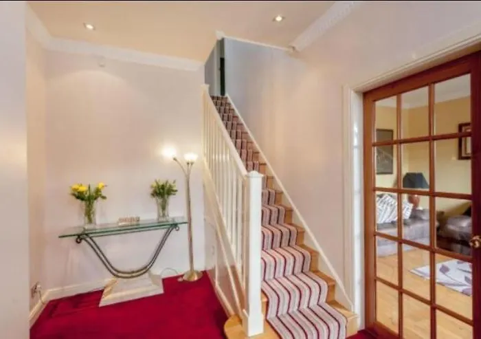 Hillhouse Blackhall * Edinburg