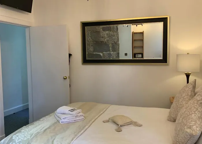 Royal Mile By The Castle Edimburgo