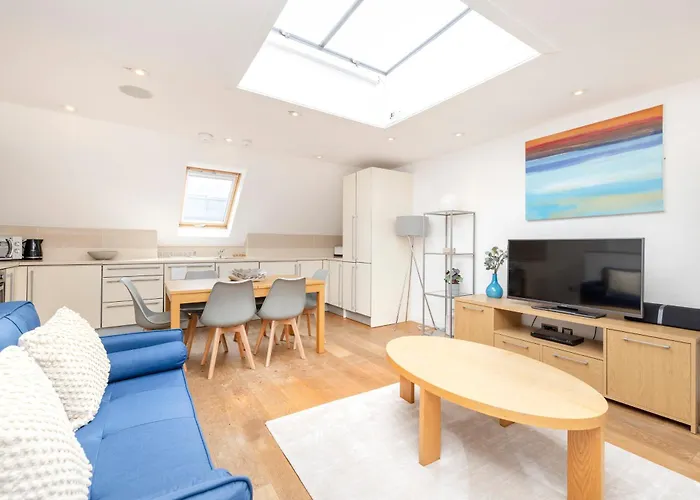 Joivy Superb Flats In The Heart Of