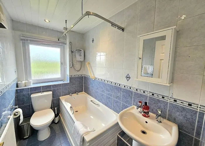 4 Bed House With 6 Beds Edimburgo