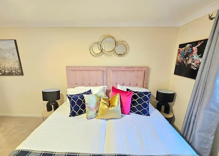 4 Bed House With 6 Beds Appartamento *