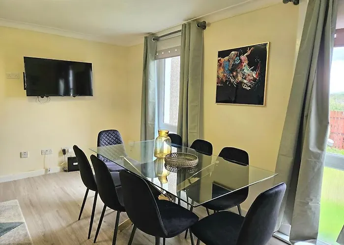 4 Bed House With 6 Beds Edimburgo