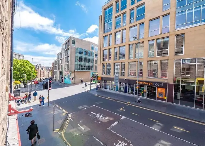 Spacious Boutique Two-bedroom Next To The Castle Apartmán Edinburgh