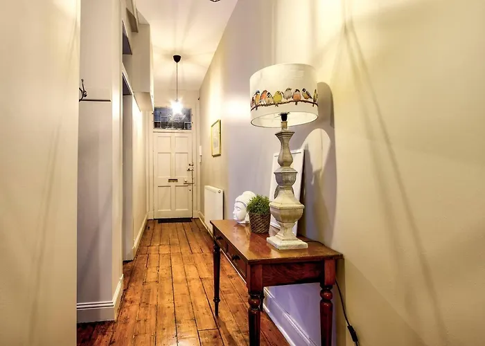 Guestready - Stylish 2br In Heart Of Tollcross *