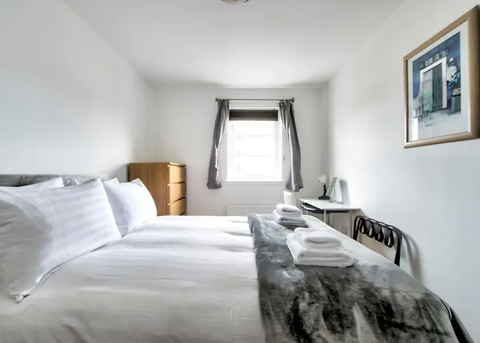 Guestready - Stylish W/ Parking Near *
