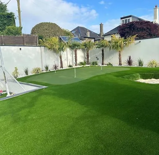 Beautiful Family With Golf Edinburgh