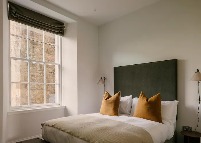 Hotel apartamentowy 33 Castle Terrace 4*