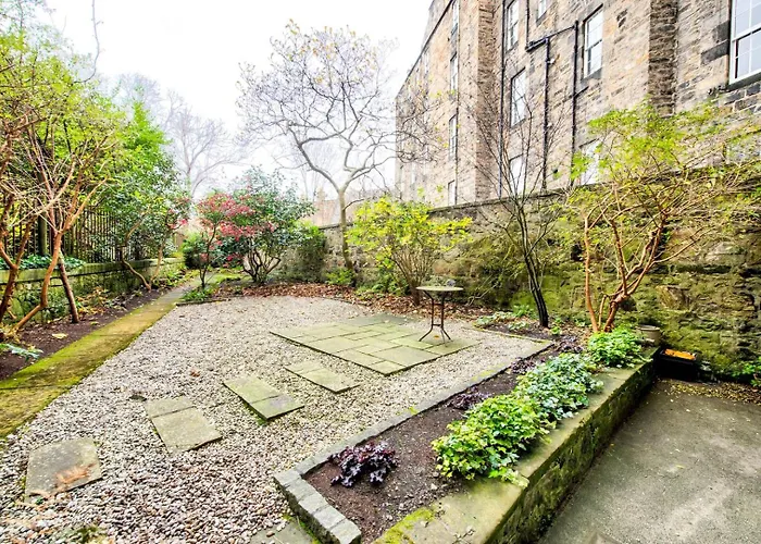 Guestready - Beautiful New Town Studio, With Patio Lejlighed