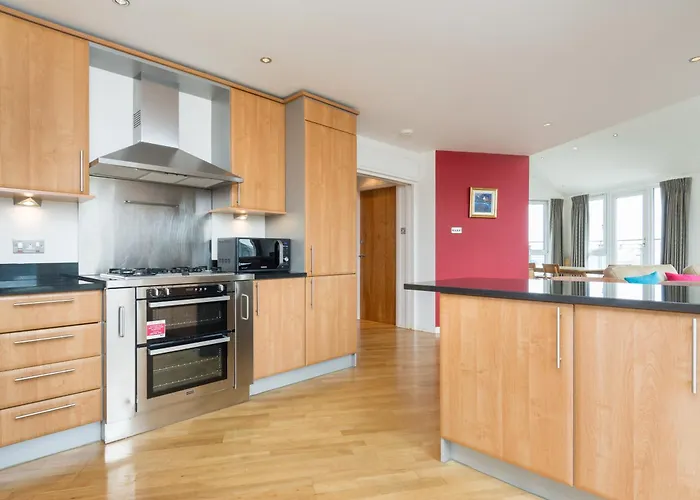 Portland Gardens - 403 אדינבורו