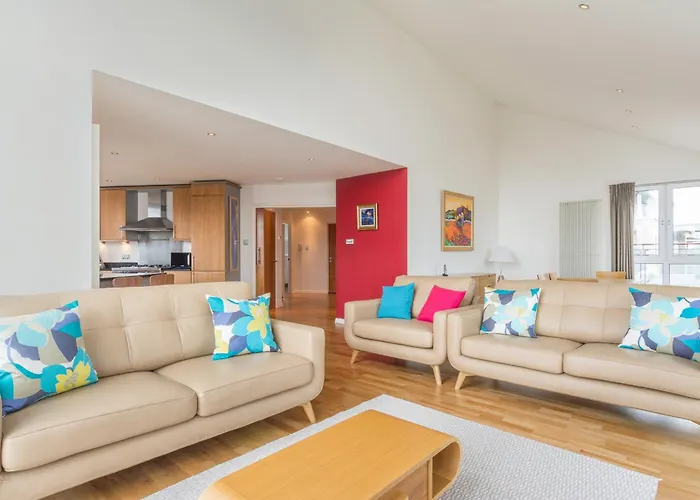 Portland Gardens - 403 אדינבורו