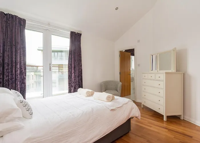 דירה Portland Gardens - 403 אדינבורו