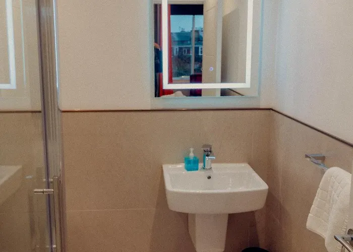 Guest house Mayfield