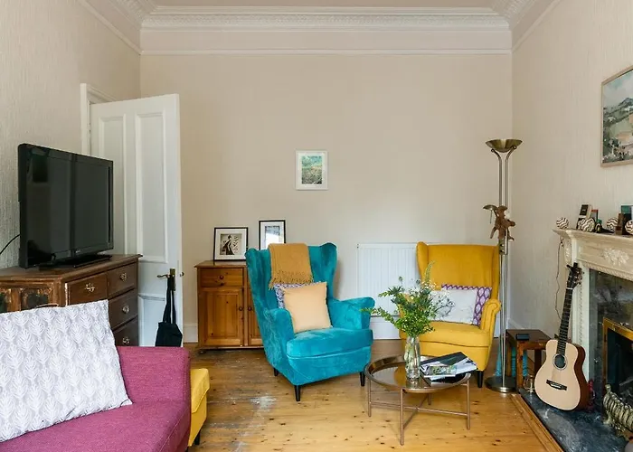 Palm Tree Apartment- Period With Cat Апартаменты *