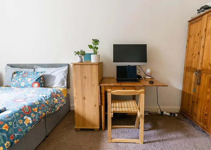 Palm Tree Apartment- Period With Cat Апартаменты