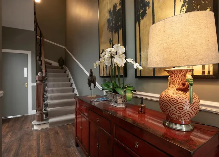 The Broughton Townhouse Hotel 3*