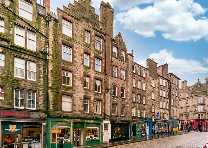 Old Town Flat In * Edinburgh