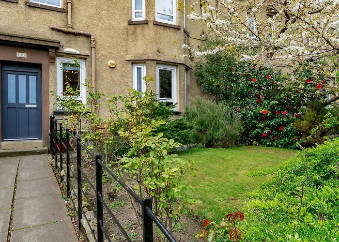 Апартаменты The Restalrig Apartment Эдинбург