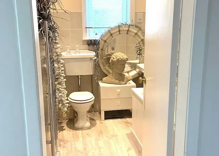 Wonderwall - Huge Garden In Luxury House - Free Parking