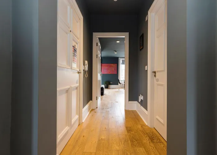 Joivy Spacious Next To West End *