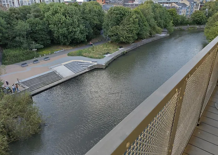 Amazing Water Of Leith View In Leith Edimburgo