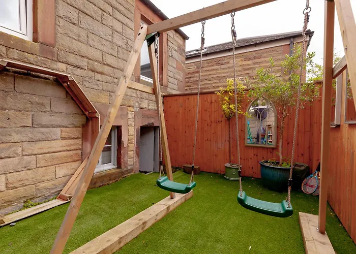 Beautiful Victorian Close To The Botanical Gardens, Free Parking! Apartment