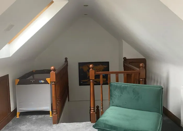Apartment Cosy 2 Bedroom With Free Parking Near *