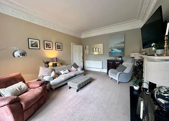 Stylish Murrayfield Sanctuary Apartment