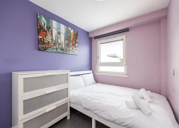 Guestready - Modern Near Craigmillar Area *