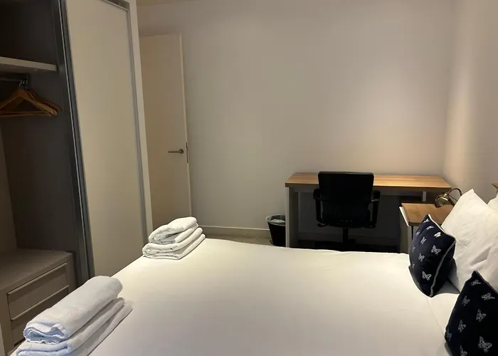 Executive Quartermile Near To Castle University With Park View *