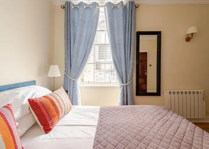 Stunning Royal Mile 2 Bedroom Appartamento *