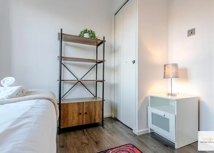 Fab Centre Flat *