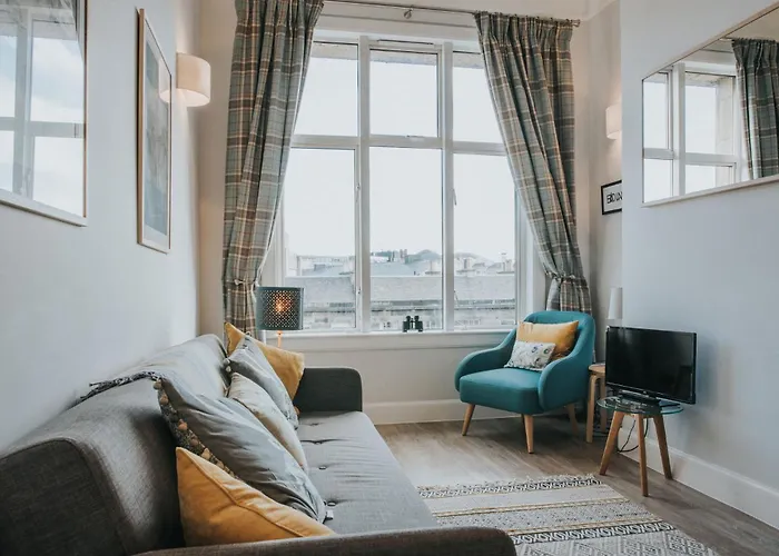 Scottish With Amazing Castle Views Apartment *