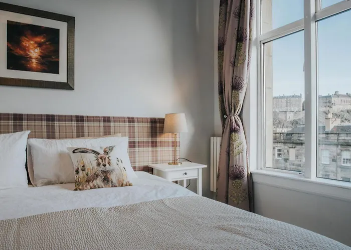 Apartment Scottish With Amazing Castle Views