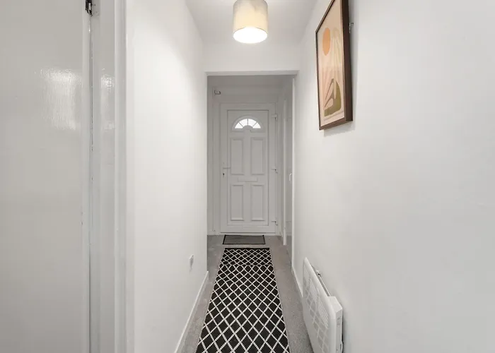 Apartmán Stylish 3bed House Near Airport