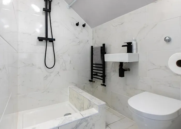 Διαμέρισμα Luxury 4 Bedroom Townhouse With Free Parking