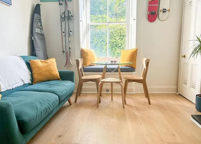Apartment Artist Colony With Sauna And Private Garden, And Easy Walk To Centre