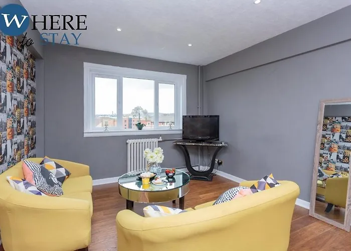 Stylish 3 Bedroom Apartment, Edinburg