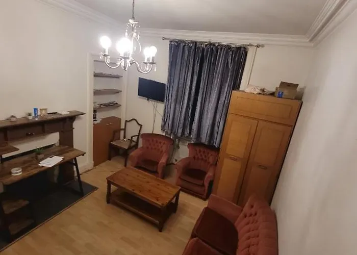 Apartment Centre