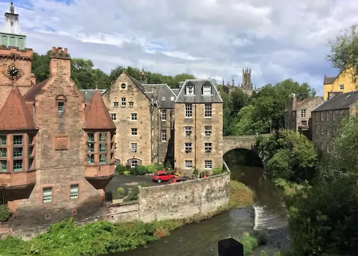 شقة - - With Balcony And Free, Secure Garage Parking