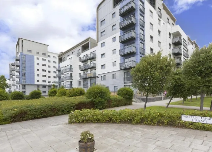 Penthouse Ocean View Luxury Penthouse דירה *