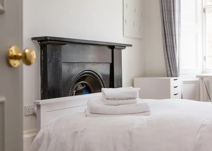 Spacious 3 Bed In Marchmont Lejlighed *