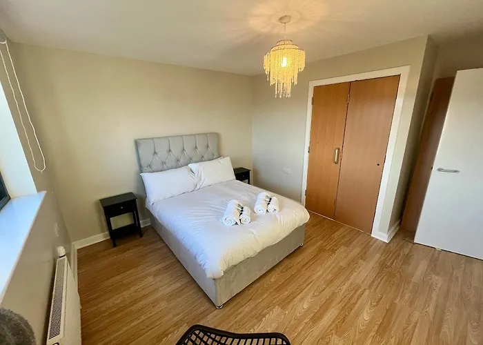 Apartment Luxury Spacious 4 Dbl Br House With Free Parking Edinburgh