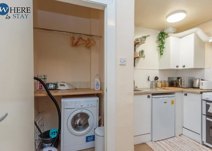 Cosy 1 Bed Flat Near City Centre * Edinburgh